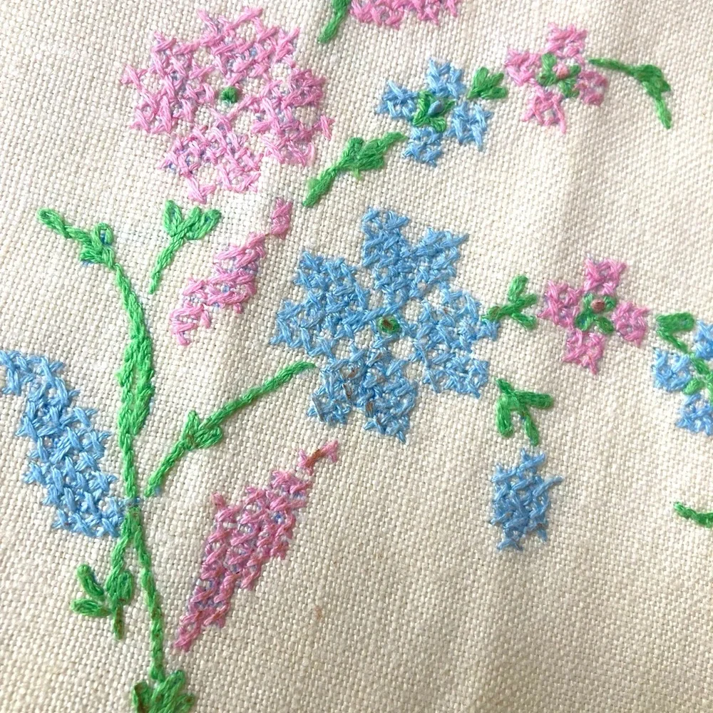 Pastel blue s d pink cross stitch embroidered fingertip towel linen 1960s.